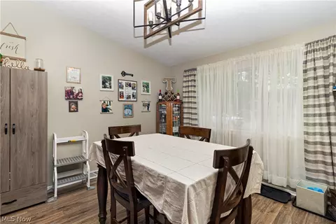455 Colgate Ave, Elyria, OH 44035 photo 4