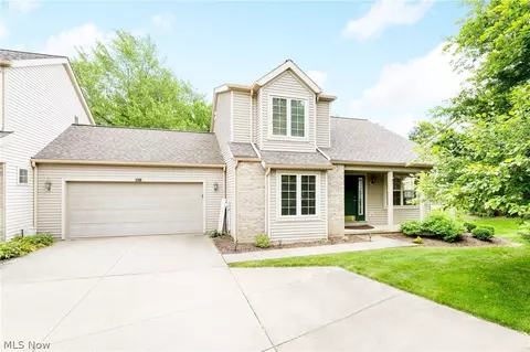 3831 Nut Hatch Ln, Stow, OH 44224