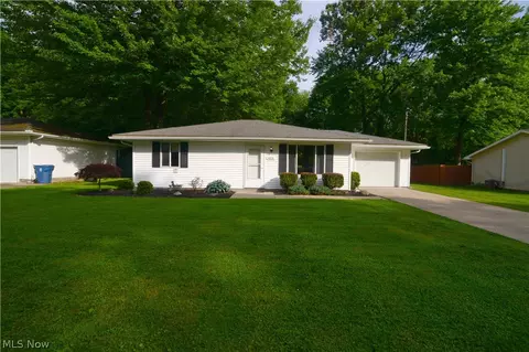 935 Fifth St, Niles, OH 44446