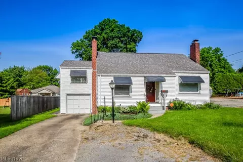 2553 Broad Ave NW, Canton, OH 44708