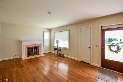 Living - 2553 Broad Ave NW, Canton, OH 44708 photo 1 of 5