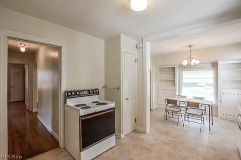 Entry Way - 2553 Broad Ave NW, Canton, OH 44708 photo 1 of 1