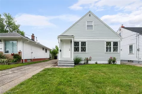 18409 Homeway Rd, Cleveland, OH 44135