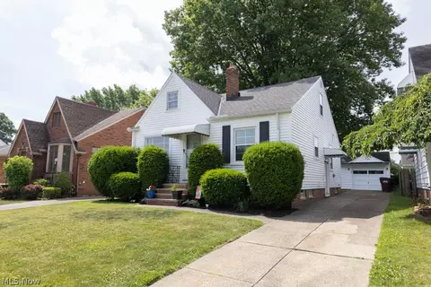 5711 Gilbert Ave, Parma, OH 44129
