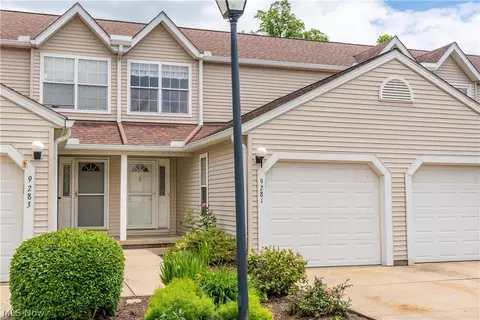 9281 Trotter Ln #45, Northfield, OH 44067