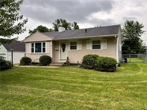 1111 Overlook Dr, Ashland, OH 44805