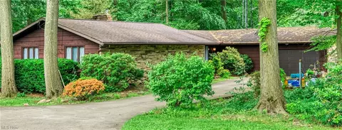 3549 Frawood Dr, Uniontown, OH 44685