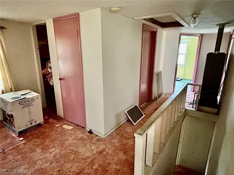 Entry Way - 4106 Jaeger Rd, Lorain, OH 44053 photo 1 of 3
