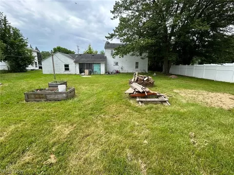 Exterior - 4106 Jaeger Rd, Lorain, OH 44053 photo 2 of 3