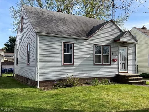 1607 17th St NE, Canton, OH 44705