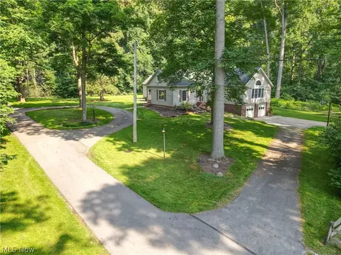 491 Hillside Ln, Gates Mills, OH 44040