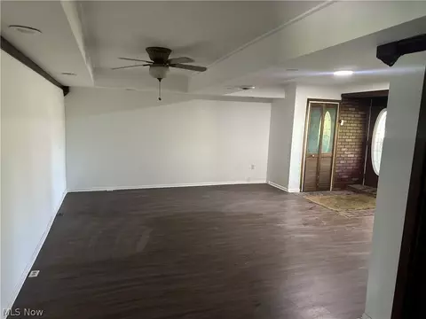 Living - 8809 Joppa, Huron, OH 44839 photo 2 of 7