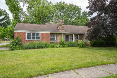 2403 Lincoln Ave, Parma, OH 44134