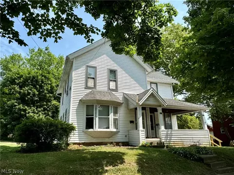 400 W 402 W 4th St, Ashland, OH 44805