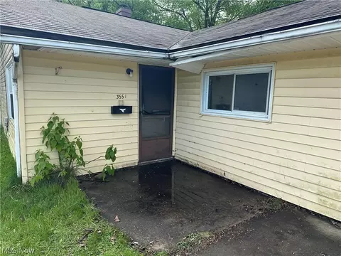 355 Rosemont Ave, Austintown, OH 44515