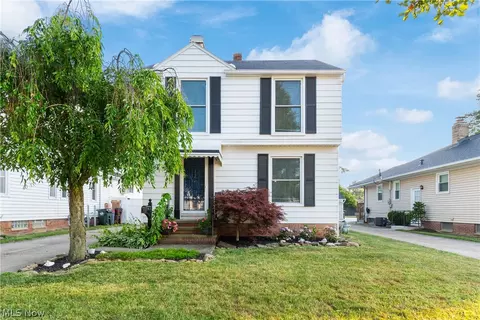 3102 Ingleside Dr, Parma, OH 44134