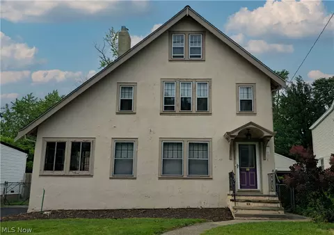 5099 Spencer Rd, Lyndhurst, OH 44124