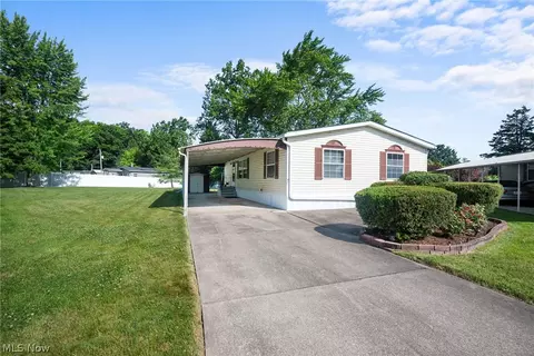 27202 Cook Rd #97, Olmsted Falls, OH 44138