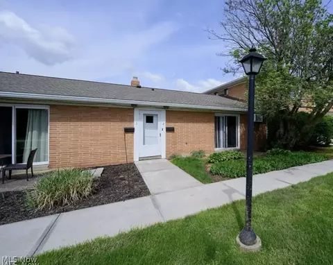 2477 Warren, Twinsburg, OH 44087