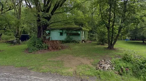1815 Windham Rd, Newton Falls, OH 44444