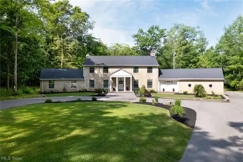 380 Timberidge Trl, Gates Mills, OH 44040