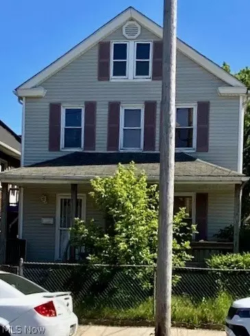 923 Fruit Ave, Cleveland, OH 44113