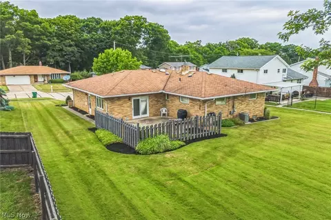 2700 Pasadena Dr, Seven Hills, OH 44131 photo 6