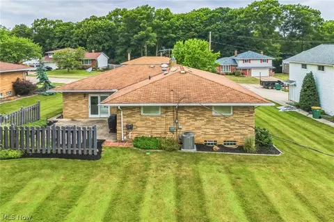 2700 Pasadena Dr, Seven Hills, OH 44131 photo 8