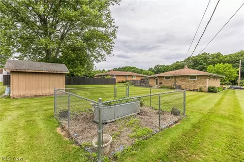 2700 Pasadena Dr, Seven Hills, OH 44131 photo 7