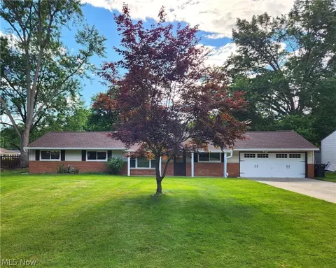 8276 Wright Road Rd, Broadview Heights, OH 44147