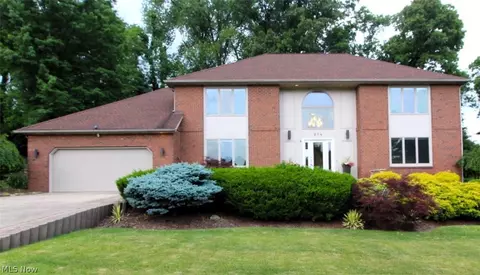214 Steeplechase Ln, Munroe Falls, OH 44262