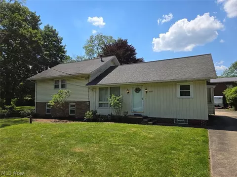 7087 Middlebranch Ave NE, Canton, OH 44721