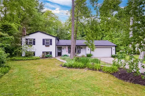 10803 Tanglewood Trl, Concord, OH 44077