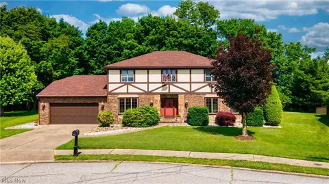 174 Beacon Dr, Weirton, WV 26062