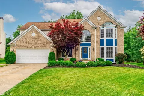 1391 Silverdale Cir, Twinsburg, OH 44087