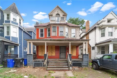 2288 E 95th St, Cleveland, OH 44106