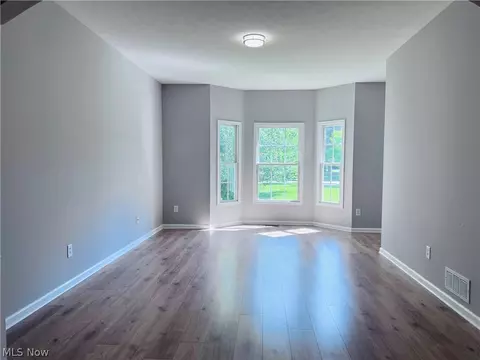 6625 Andre Ln, Solon, OH 44139 photo 4