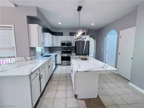 6625 Andre Ln, Solon, OH 44139 photo 12