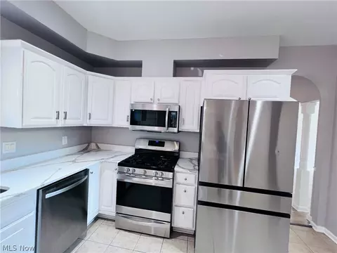 6625 Andre Ln, Solon, OH 44139 photo 8