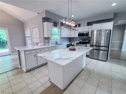 6625 Andre Ln, Solon, OH 44139 photo 10