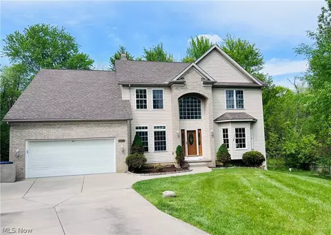 6625 Andre Ln, Solon, OH 44139