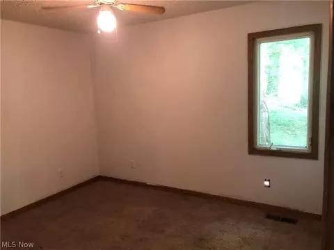 Bedroom - 982 Timothy Dr, Willard, OH 44890 photo 4 of 4