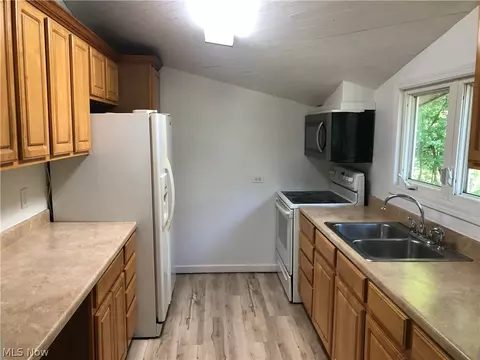 Kitchen - 982 Timothy Dr, Willard, OH 44890 photo 1 of 1