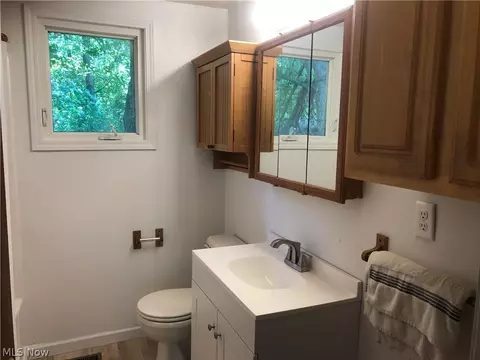 Bath - 982 Timothy Dr, Willard, OH 44890 photo 1 of 1