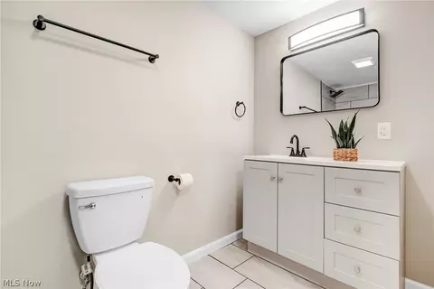 Bath - 130 Walleye Ct, Lagrange, OH 44050 photo 2 of 7