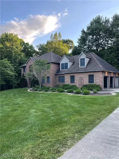 1751 Innisbrook Ln, Zanesville, OH 43701