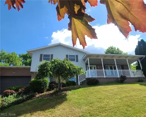 110 Martha Dr, Saint Clairsville, OH 43950
