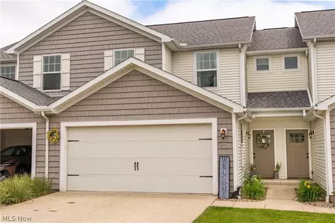 1312 Cascade Cir NW, Canton, OH 44708
