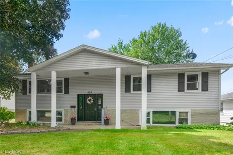 409 Jaronte Dr, Youngstown, OH 44512