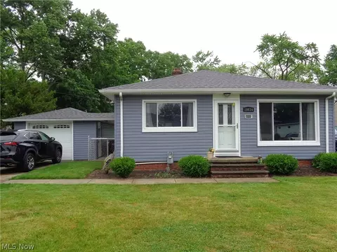 10614 Brainard Dr, Parma, OH 44130